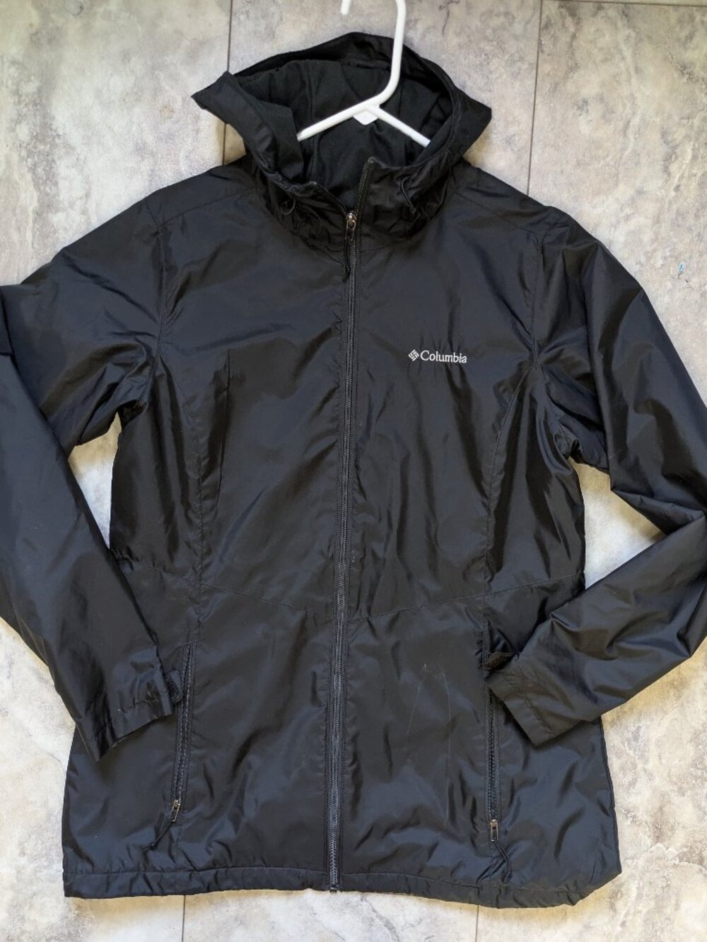 Columbia Lightweight Hooded Jacket (women's M)
